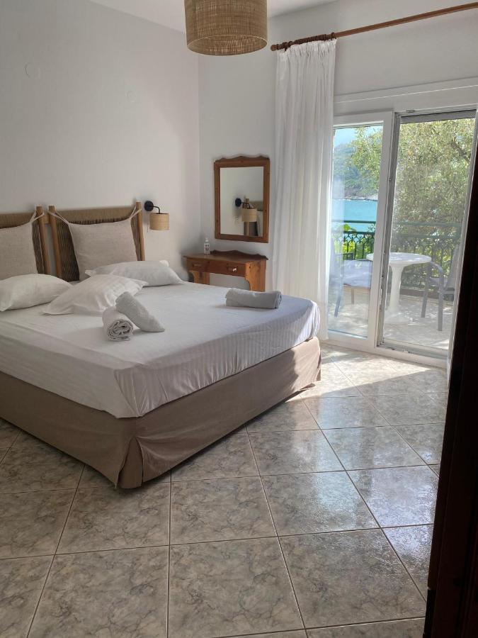 Petra Mare Apartments Alikí Eksteriør bilde